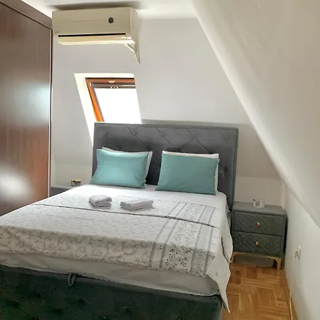 Daire Stan U Strogom Centru Grada